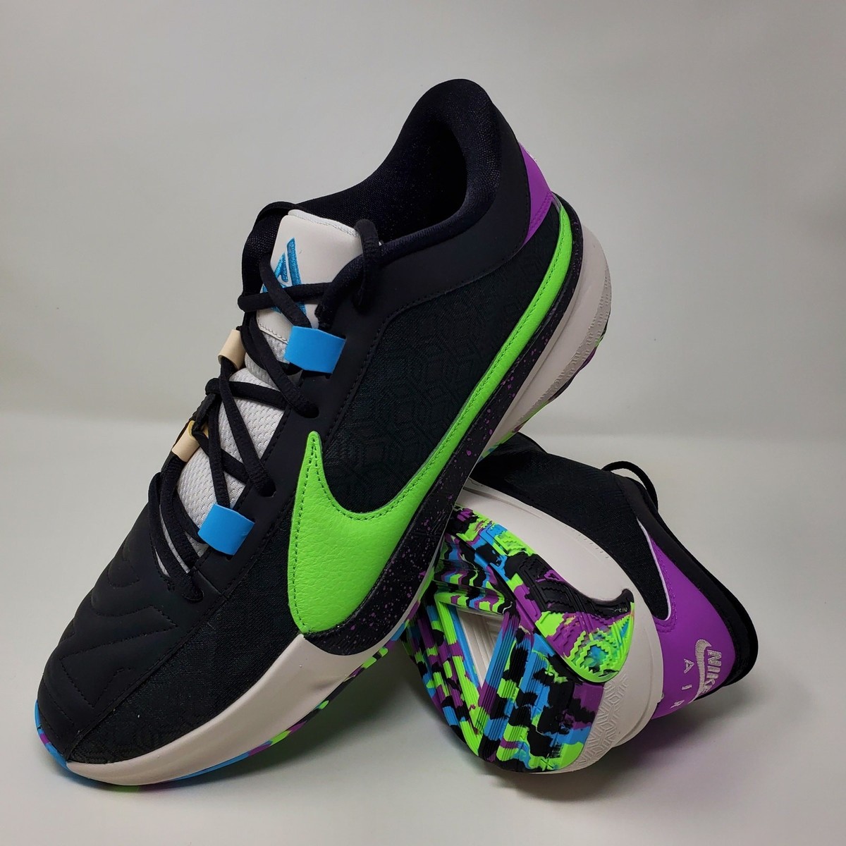 Nike Zoom Freak 5 DX4985-002 Men's Size 10.5 Sneakers Black