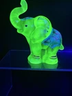 Fenton Key Lime Trunk Up Elephant HP Circus Outfit 5158 MO 2010 Vaseline GLOW