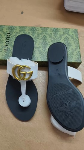 Gucci GG Marmont Thong Sandals  White Leather Gold Logo Flip Flops Women size 38