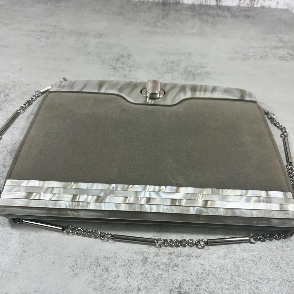 De colección. Cartera/cartera de gamuza/cartera de mano gris Hong Kong correas tono plata años 60 Foto 3 de 4