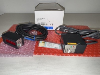 Omron ZX-GT28S11 Smart Sensor Brand New Includes ZX-GT28E11 and ZX-GT28R