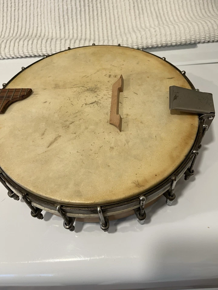 ANTIQUE UNMARKED MANDOLIN BANJO , BANJOLIN, REPAIRED HEADSTOCK - Image 3 of 4