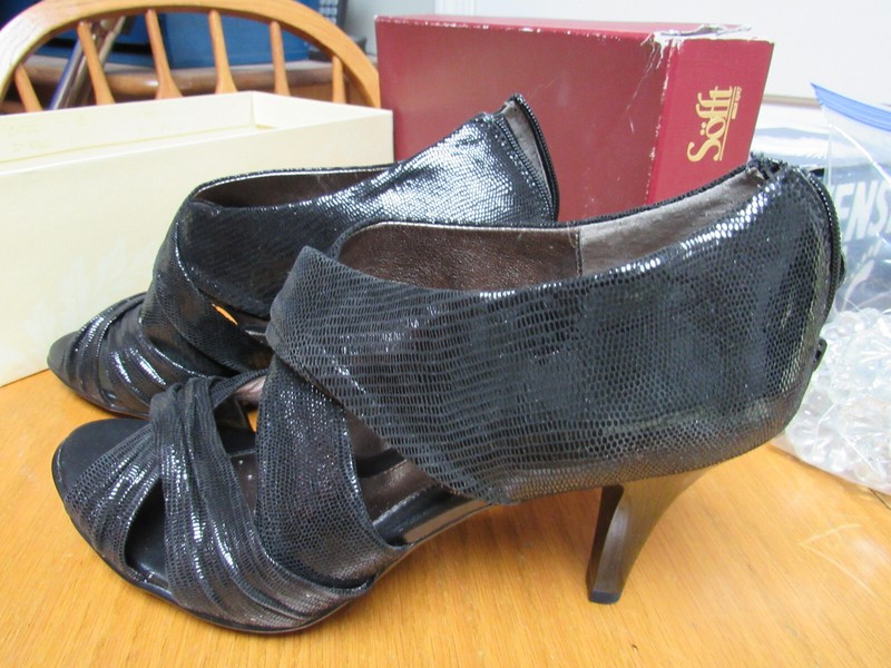 SOFFIT WOMAN'S DRESS SHOES SIZE 10 MEDIUM/NEW IN BOX