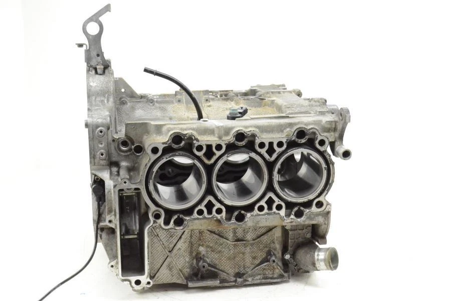 2000-2002 Porsche Boxster 986 3.2L Driver and Passenger Side Cylinder Block Foto 4 de 4