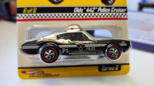 Hot Wheels S6 #6/6 Neo-Classics Series Olds 442 Police Cruiser 2008 - Imagen 2 de 3