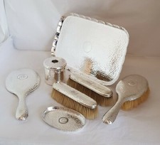 Sterling silver Dressing table vanity set. London 1900/1901 .By William Comyns 