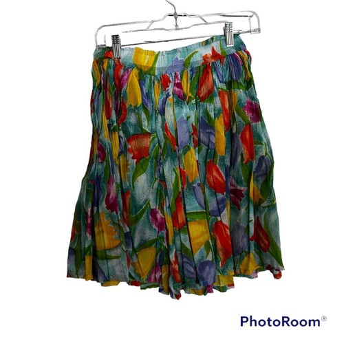 Boom woman’s medium floral skirt