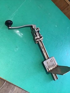 Vintage Edlund Co Burlington VT Size No 1 Industrial Can opener Cast Metal