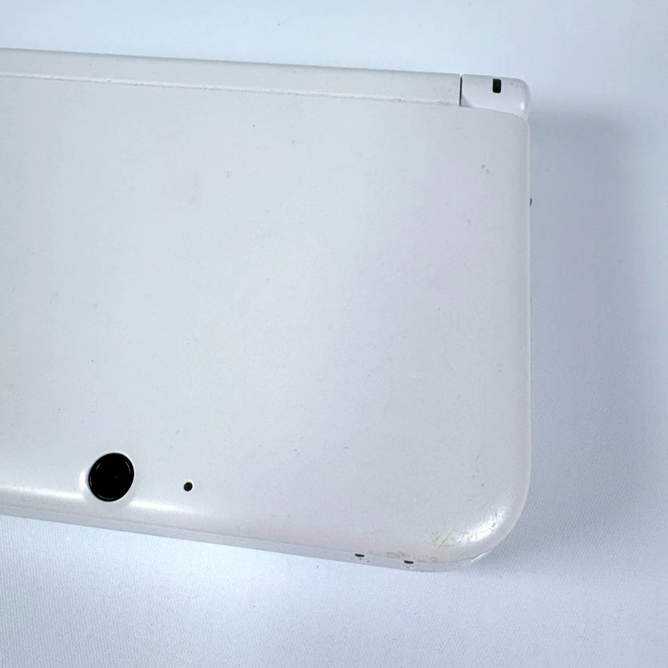 Nintendo 3DS XL LL White NTSC-J Japanese Edition Console - Image 3 of 4
