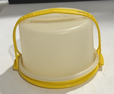Vintage Tupperware Childs Cake Holder Carrier handle harvest gold