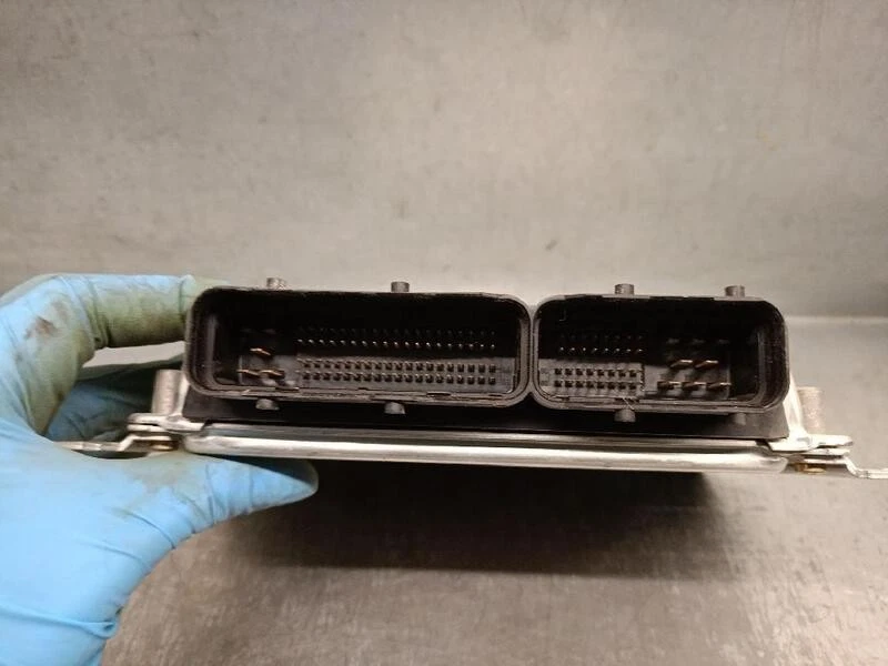 391004A715 centralita motor uce para KIA SORENTO I (JC) 2.5 CRDI 2002 5259491 - Immagine 3 di 4