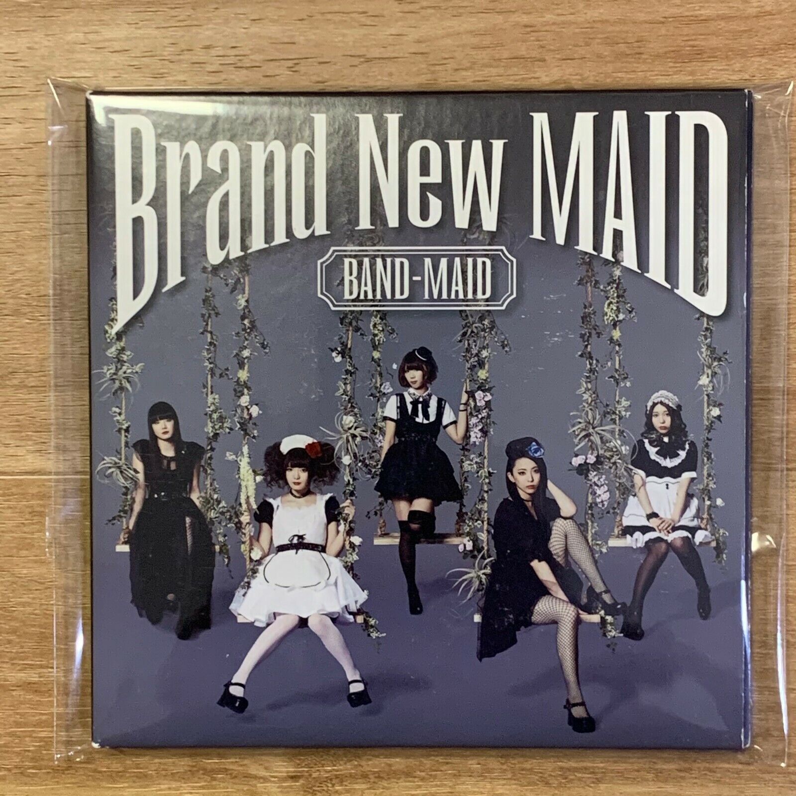 【在庫僅少】 絶版 BAND-MAID 幻の日本武道館Tシャツ新品未使用XLバンドメイド asakusa.sub.jp