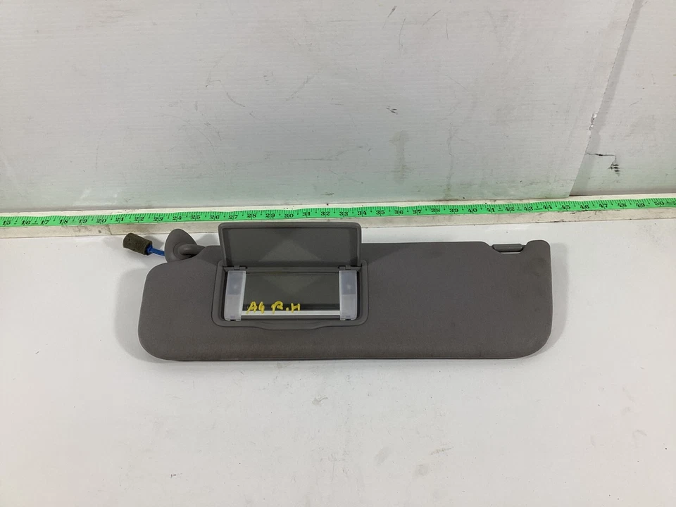 2018-2022 Honda Odyssey Left Driver Side Sunvisor Sun Visor Shade OEM . - Image 3 of 4