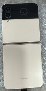AS-IS Samsung Galaxy Z Flip4 SM-F721U - 256GB - Gold Damaged