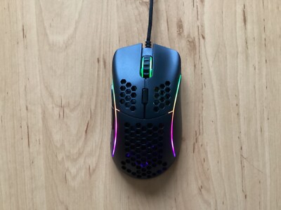 Glorious Model D wired matt schwarz Gaming Maus benutzt - keine Gebrauchsspuren