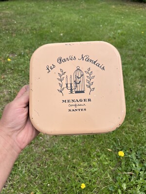 ALTE BOITE METALL LES PAVES NANTAIS DEKOR CAGE A OISEAUX, alte französische Blechdose