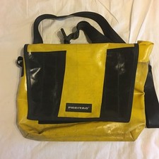 RARA BORSA MESSENGER A TRACOLLA FREITAG DRAGNET GIALLO NERO USATA Giappone