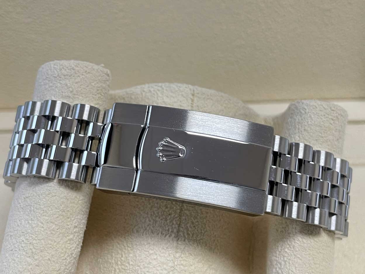 Rolex Datejust 41 126334 Oyster Steel 18k White Gold Bezel 41mm Blue Roman LNIB image 5