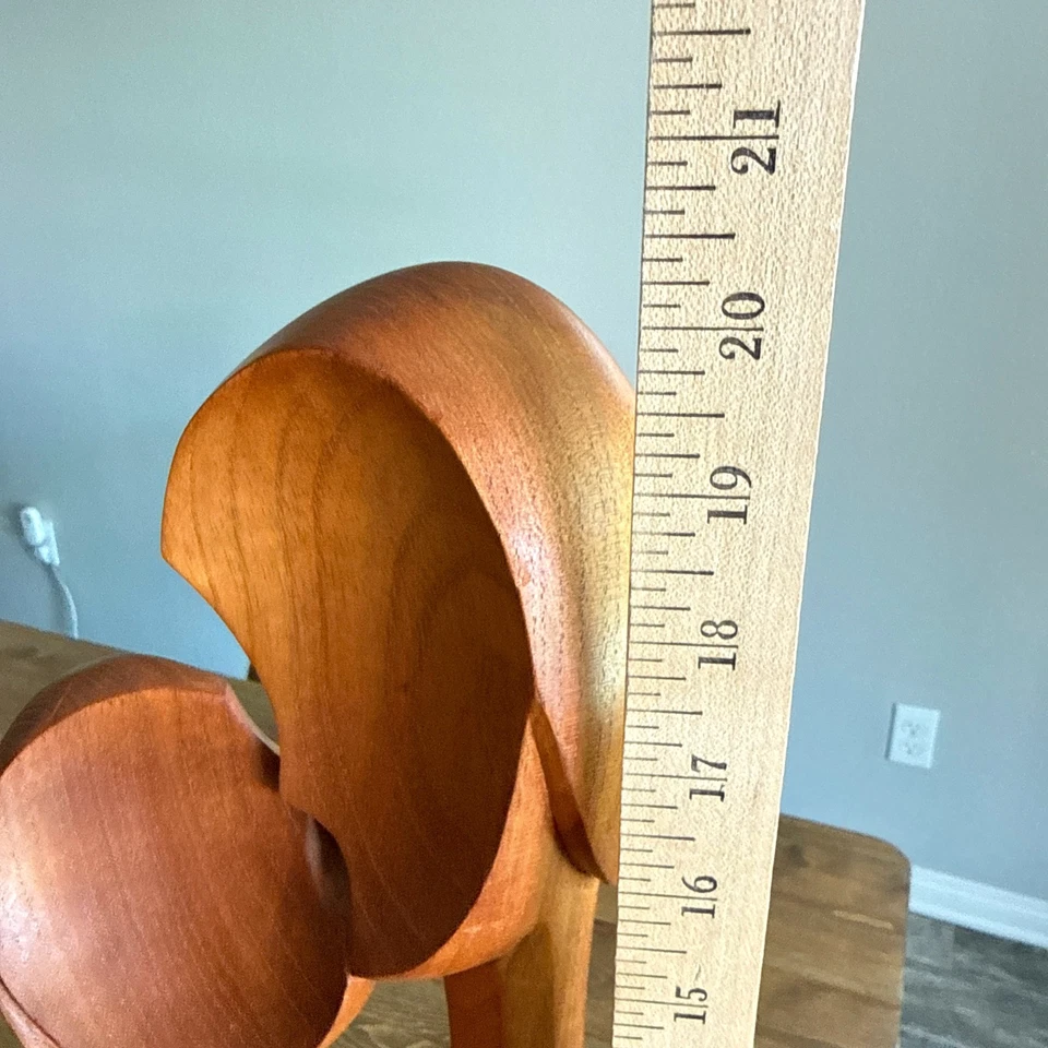 Luis Potosí Tallada Madera Teca 'Pareja Enamorada' Escultura Maestro Tallador Ecuatoriano Foto 3 de 4