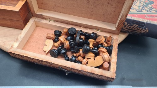 Lot of Vintage Chess Men / Pieces. Various Designs - Boards - for Spares Etc - Picture 4 of 14