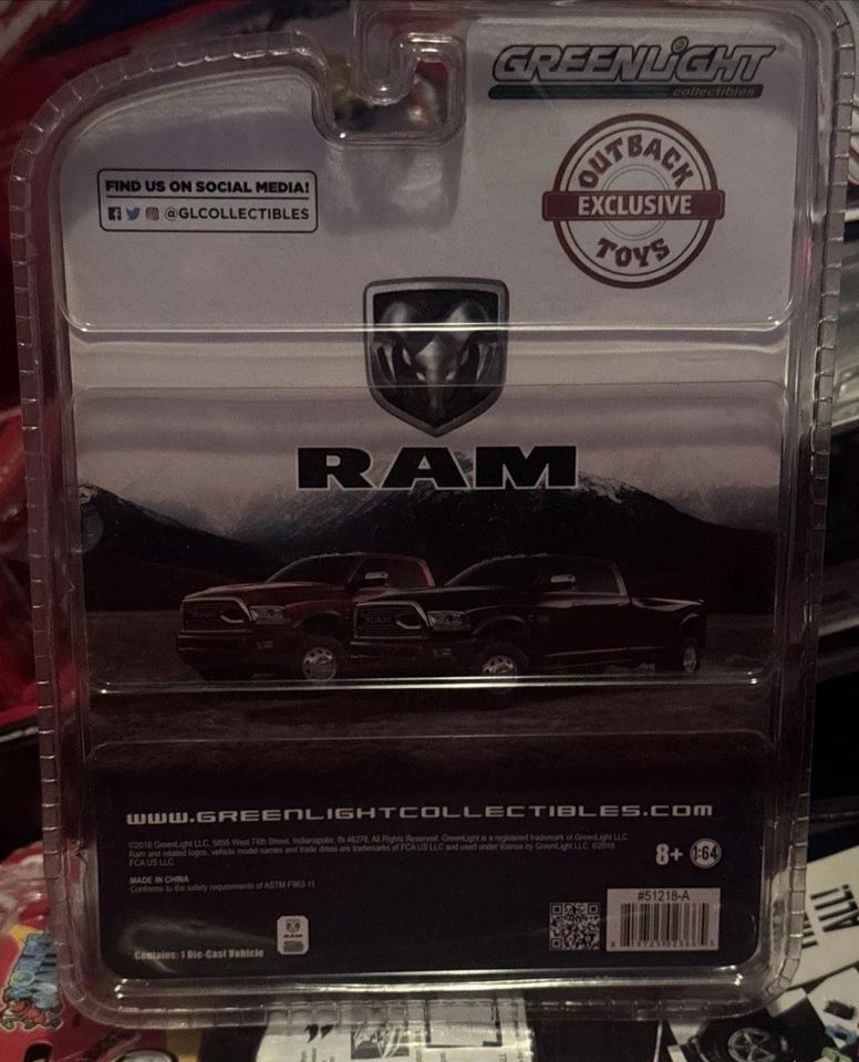 Dodge Ram 3500 Laramie Longhorn 2018 Greenlight Out Back Toys negro 1:64 2018 nuevo en paquete Foto 3 de 3