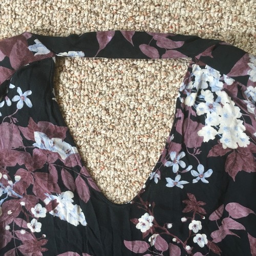 AE American Eagle Floral Long Sleeve top Size M Bell Sleeve Choker Neckline - Picture 3 of 11
