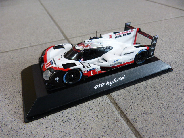 Porsche 919 Hybrid #1 2017 Presentation WEC 24h LeMans Spark