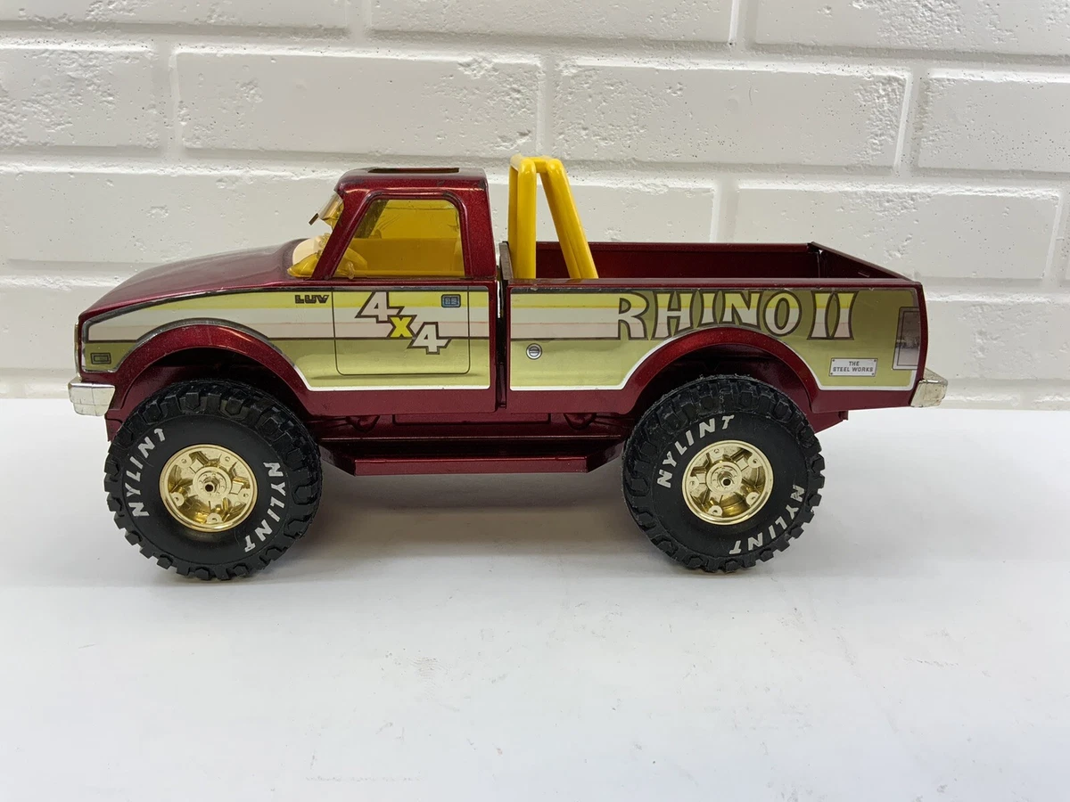 VINTAGE NYLINT TRUCK LUV PICKUP 4X4 RHINO II