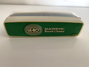 Vintage LE-BO Magnetic vinyl Record Cleaner Brush ~ Disc Washer ~ Japan!
