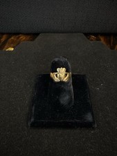 9 Karat Gold Claddagh Ring Marked 375 Made in Ireland Size 5 - 1.7 Grams