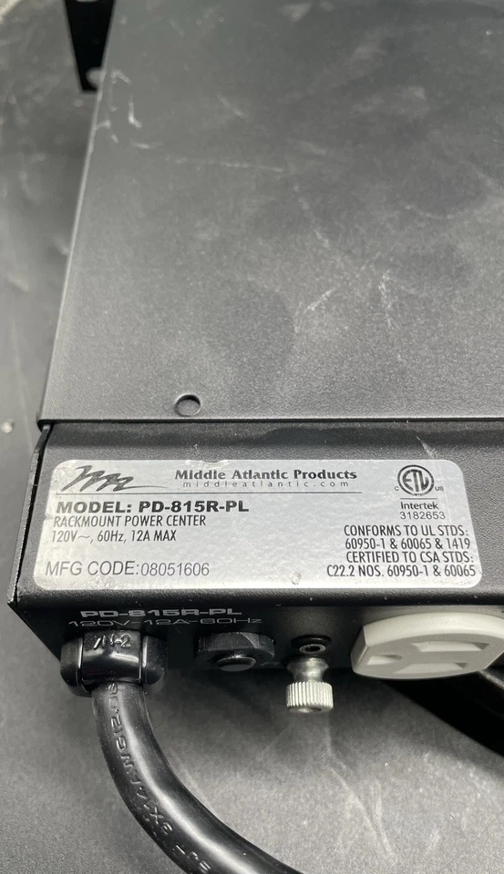 Middle Atlantic PD-815R-PL 120V 12A 60Hz Rack PDU Strip for Server Equipment - Image 4 of 4