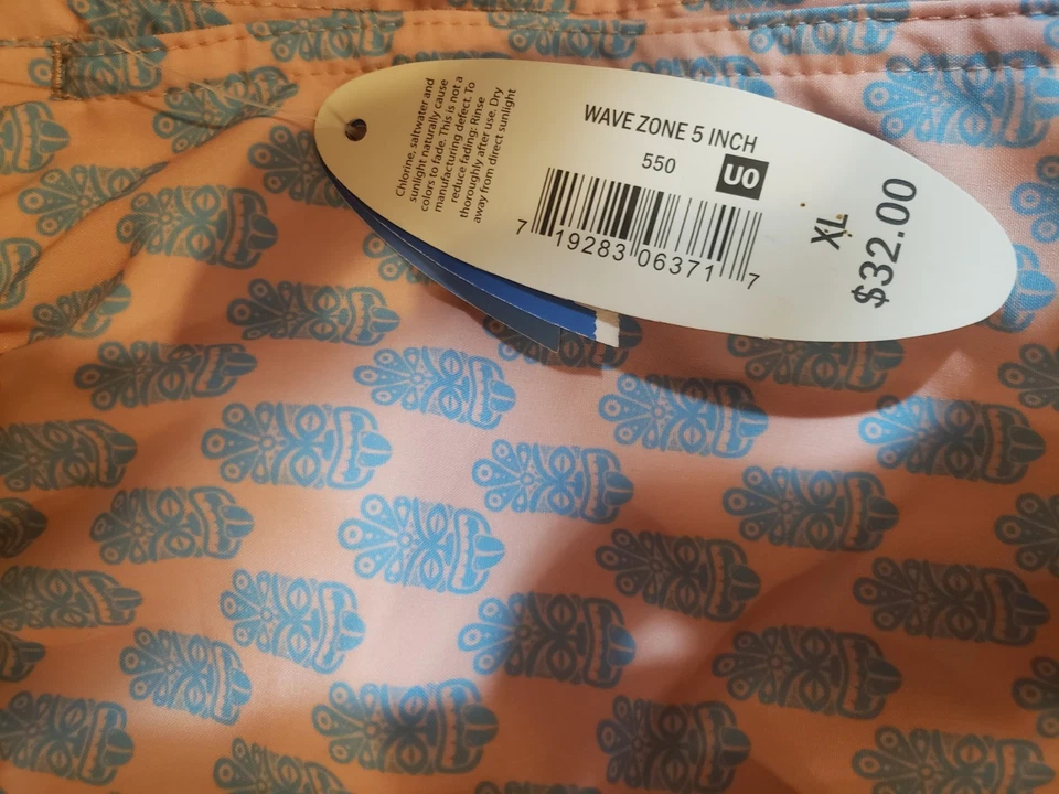 Wave Zone Built In Liner Mens Swim Trunks.  Tiki Print.  NWT.  Size XL - Image 3 of 4