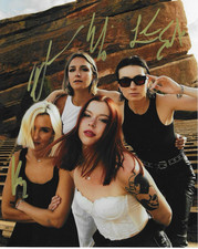 * THE BEACHES * signed 8x10 photo * BLAME MY EX * NO HARD FEELINGS * COA *