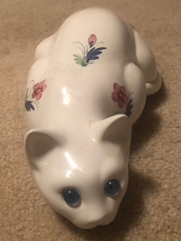 ELPA ALCOBACA CERAMIC CAT FIGURINE WITH BLUE GLASS EYES