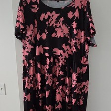 Plus Size Black Pink Floral Knee Length Fit  Flare Dress Short Sleeve