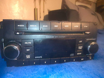 OEM 2007-14 Chrysler Dodge Jeep Radio AM/FM CD Player Aux Input Single Disc