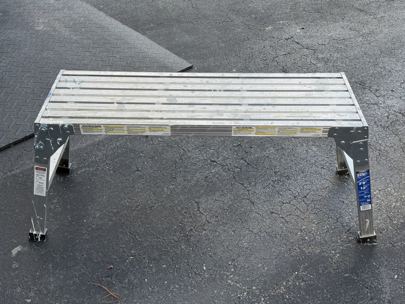 Werner Portable Work Aluminum Platform, 225 Lbs, 39.5" Wide ladder painting 