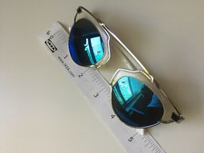 Blue Mirrored Mirror Reflective Lenses Metal and Plastic Frame Sunglasses