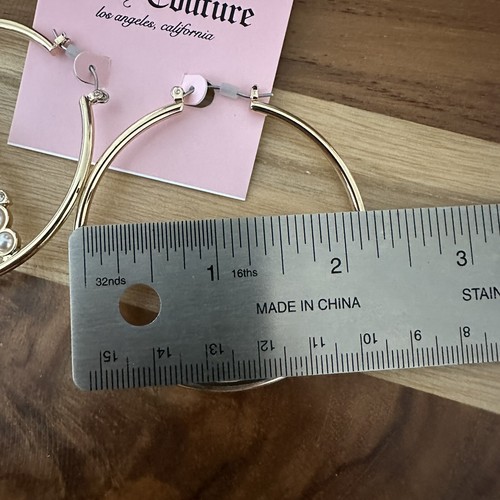 Juicy Couture Gold Tone Logo Hoop Earrings Faux Pearl & Crystal NWT - Picture 3 of 3