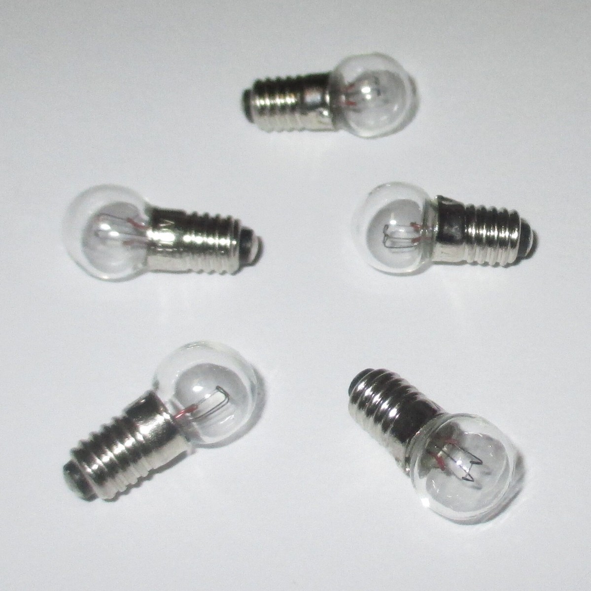 Kahlert Lighting Base For Model Houses – E5.5 19V – HO Scale – 10 Pieces – KAHK-78881-10-H0G+