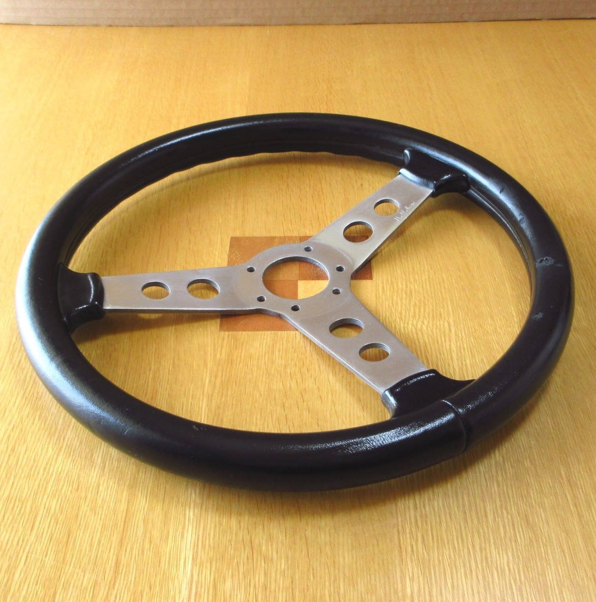Hellebore Leather Steering Wheel 330mm Alfa Romeo Giulia Spider