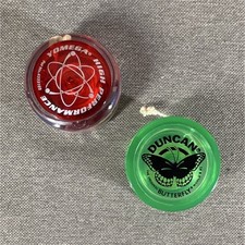 Duncan Butterfly Yomega High Performance Yo-Yo Lot of 2 w/ Strings Green Red