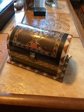Vintage Wooden Hinged Trinket Box Small Jewelry Box Inner 10 X5.5 X 6 Cm