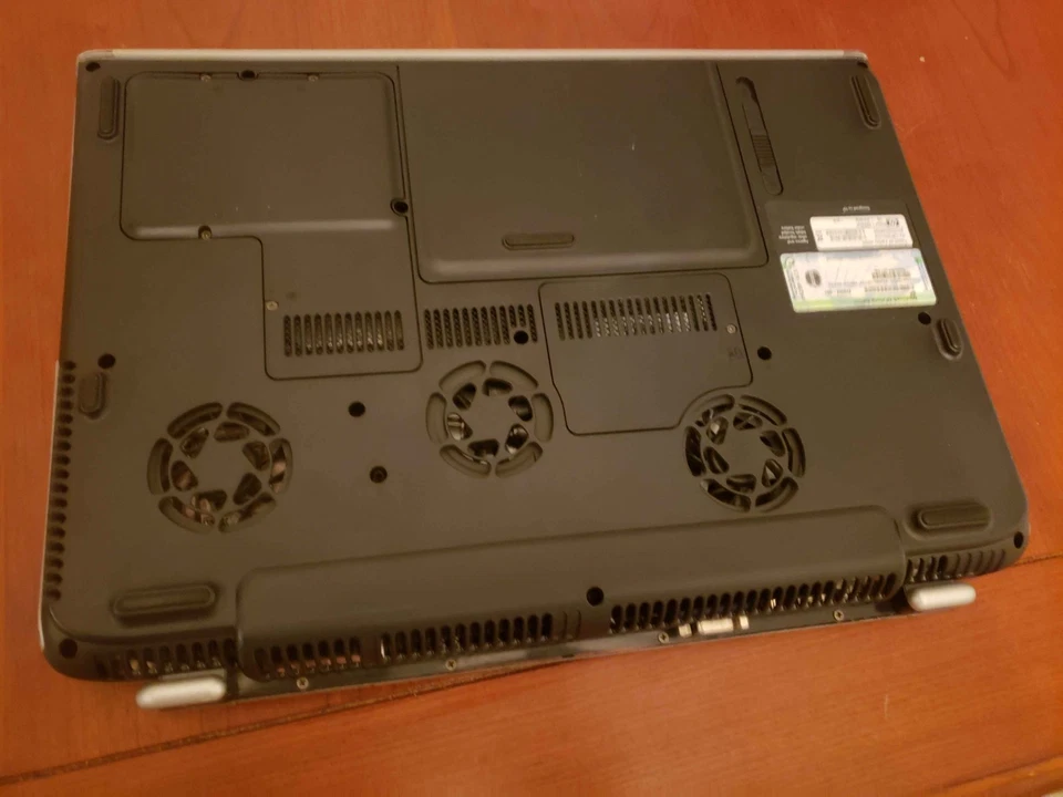 HP Pavilion ZD8000 17" Vintage Pentium4 3.0ghz XP Laptop , Tested, WORKS, READ! - Image 4 of 4