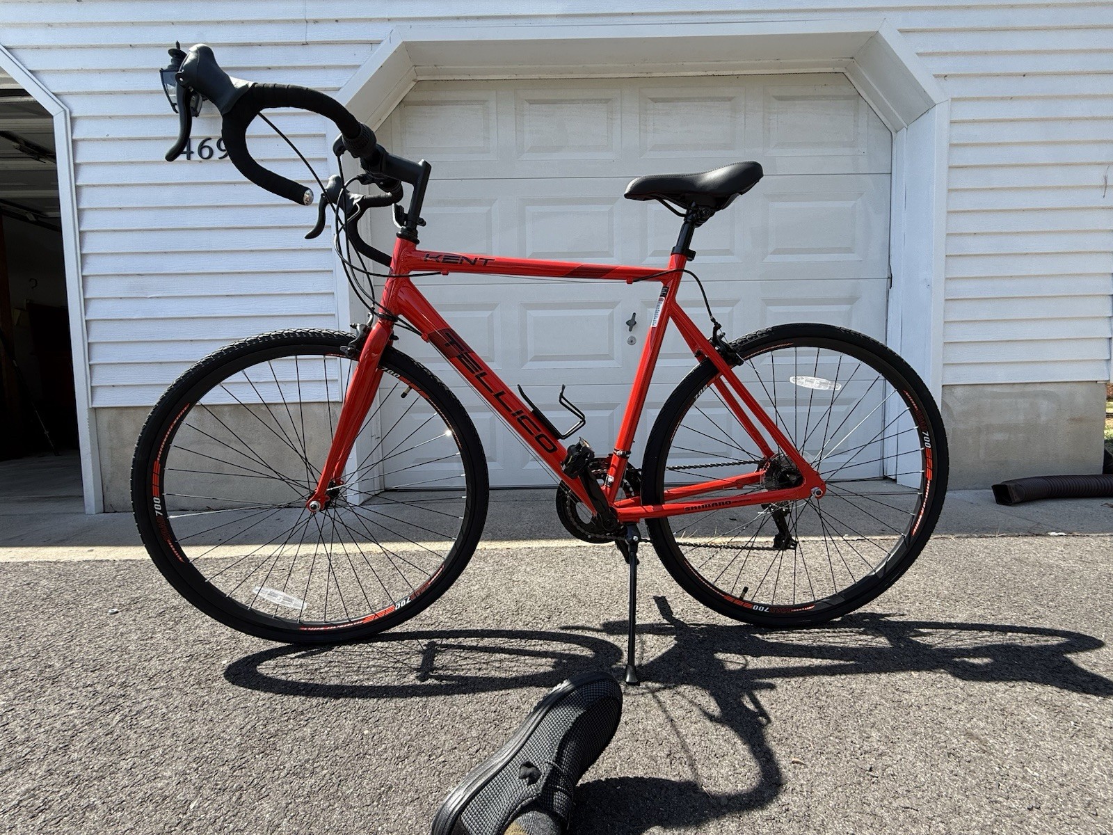 NEW Kent Trellis Hybrid Road Bike 700c 21 Speed Shimano Adult Red
