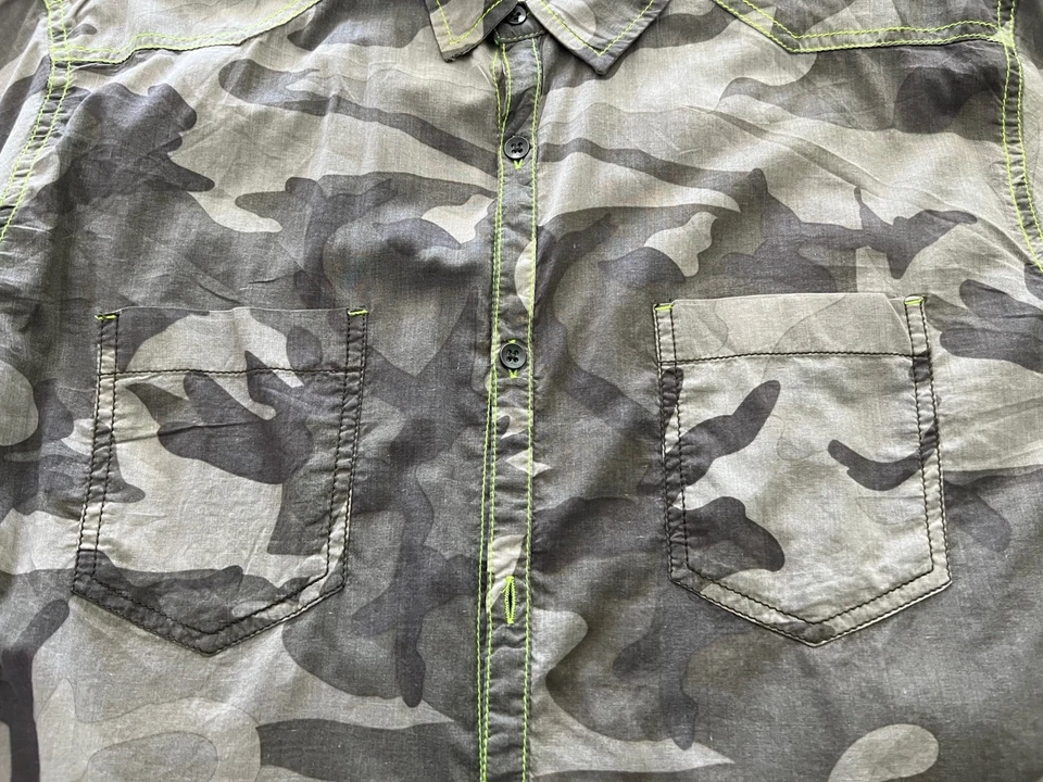 Camisa de hombre manga larga con botones XL camuflaje verde militar claro a oscuro Foto 2 de 4