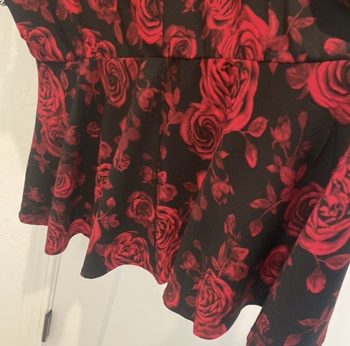 Torrid Übergröße Tops 2x Neu mit Etikett Farbe rot/schwarz Blumenmuster Spitze Kurzarm - Bild 4 von 8