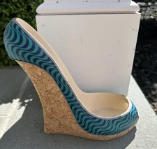 WILD EYE DESIGNS Wine High Heel Cork Wedge Shoe Floral Bottle Caddy Holder