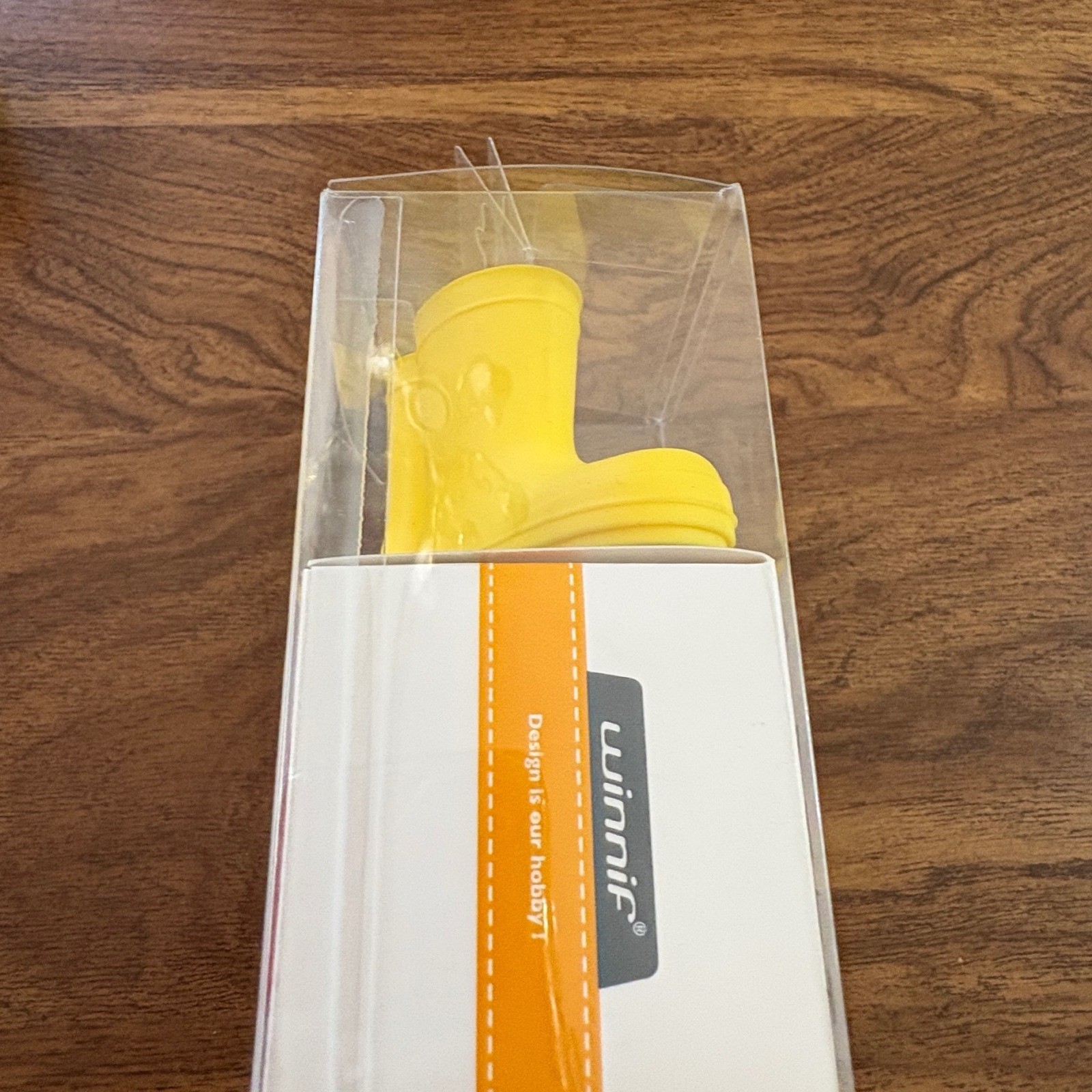 Winnif Wet Booties Yellow Toothbrush Holder New in Box Bathroom Decor Kids Child