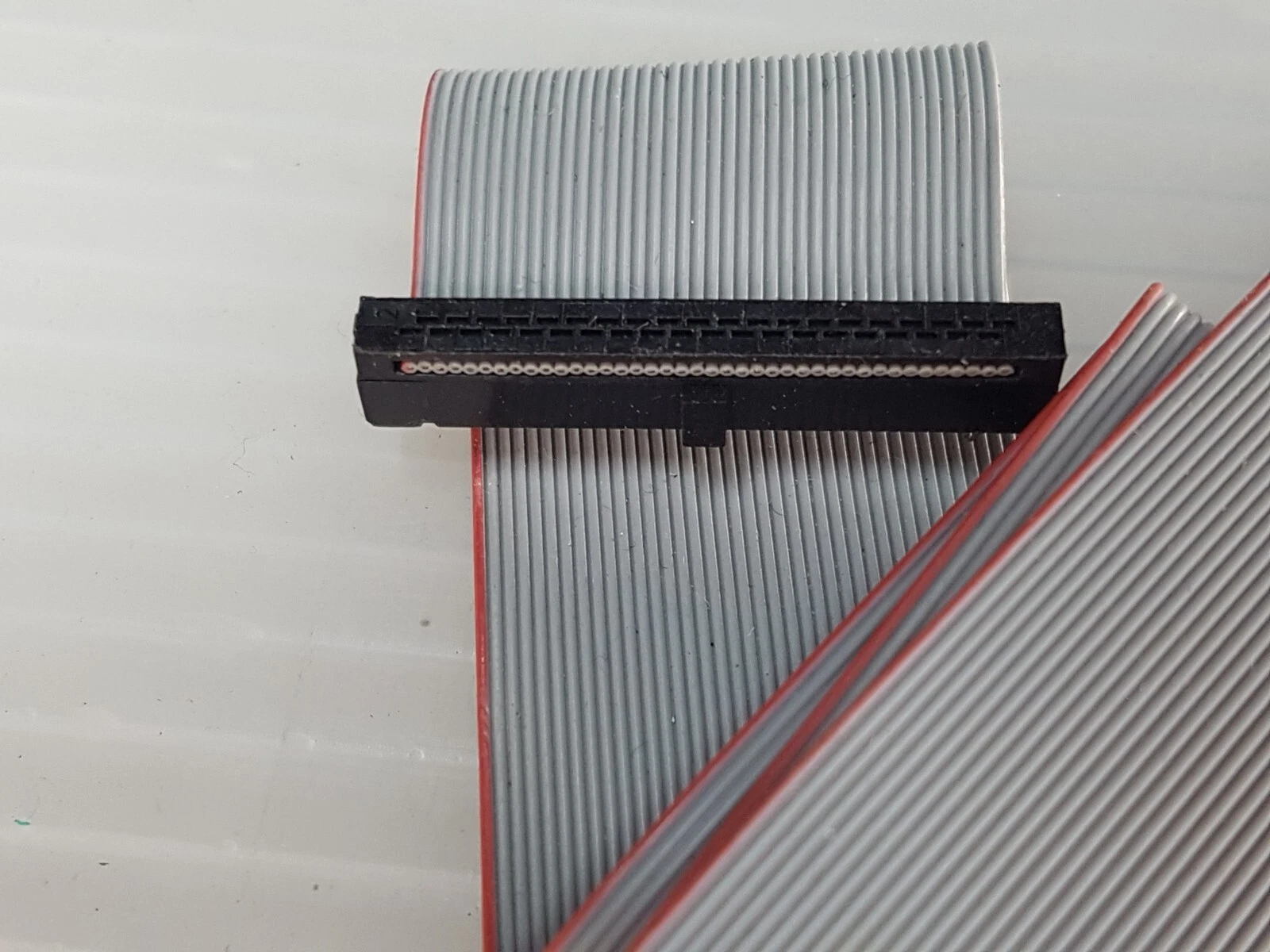 IDC socket connector at the end of the 0633-478-01 ribbon cable